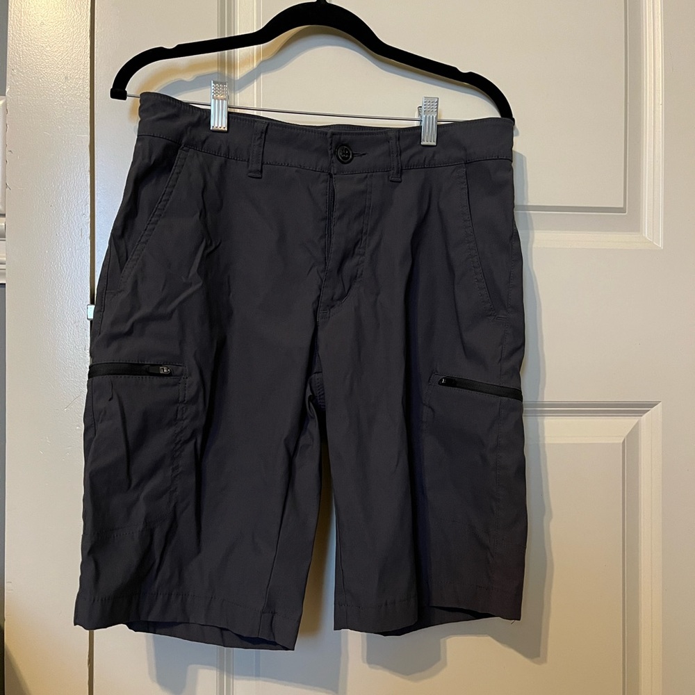 Men’s Dark Gray Unionbay UB Tech Shorts - Size 30 - excellent condition